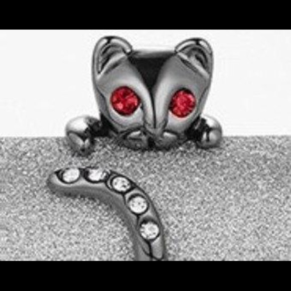 Hyacinth red crystal eyes cat ring 💕 free size
